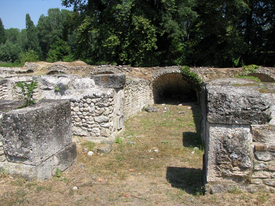 Dion - le théâtre romain
